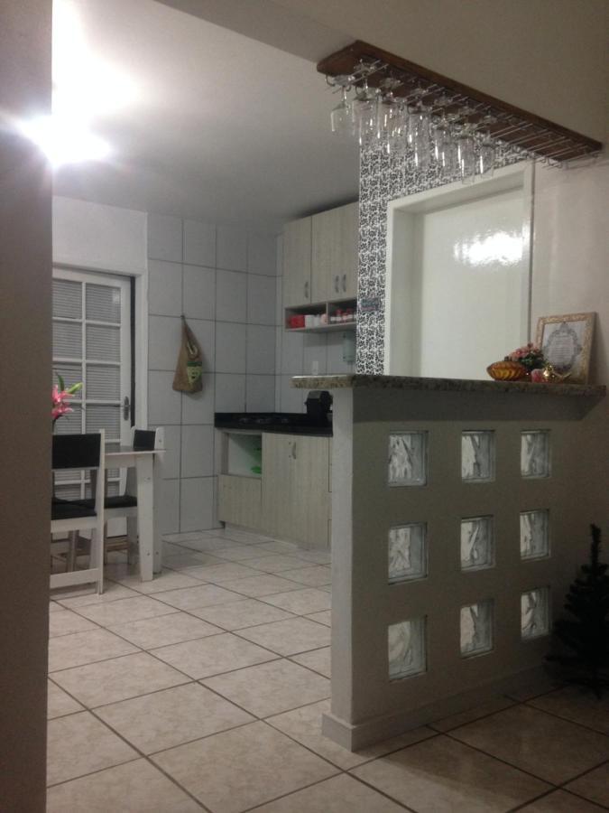 Charmoso Apto Com Clima De Casa Em Canasvieiras フロリアノポリス エクステリア 写真